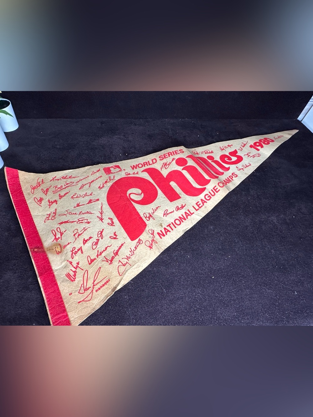 Philadelphia Phillies Red & Cream Vintage Pennant